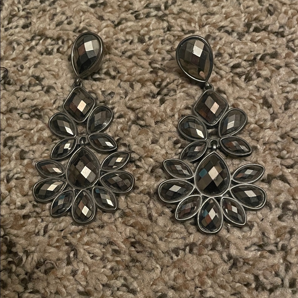 Elegant Black Dangle Earrings
